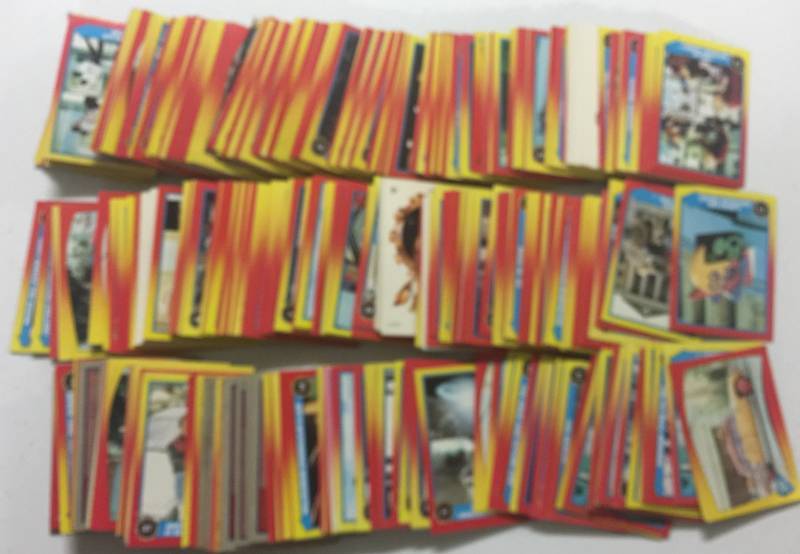lot 1204 image: Huge Lot of Hundreds of Topps Back to the Future Trading Cards - Possible Complete Set - Lot of Duplicates