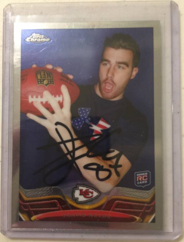 lot 1082 image: Signed Travis Kelce 2013 Topps Chrome Rookie Card Kansas City Chiefs