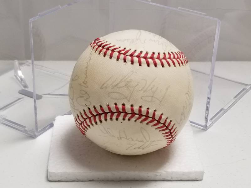 lot 1324 image: 1975 Kansas City Royals Team Signed Vintage Rawlings American League Baseball w COA