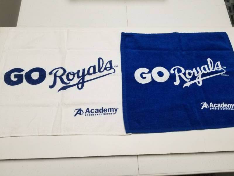 lot 1342 image: 2014 American League Champions Stadium Giveaway Rally Towels Lot of 2 White & Blue