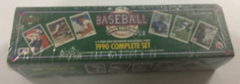 lot 1104 image: Complete Factory Sealed 1990 Upper Deck Set 800 Baseball Cards WTraded High Series & Team Holograms