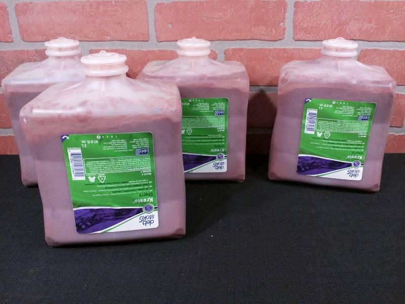 lot 25 image: Deb Stoko Kresto Heavy Duty Hand Cleanser Cherry Scent
