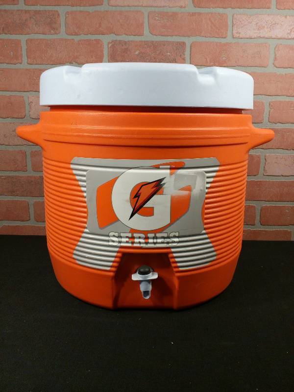 lot 51 image: Gatorade Series Drink Dispenser Cooler - 7 Gallon