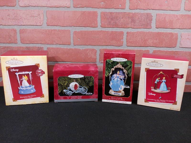 lot 60 image: Hallmark Cinderella Keepsake Ornaments