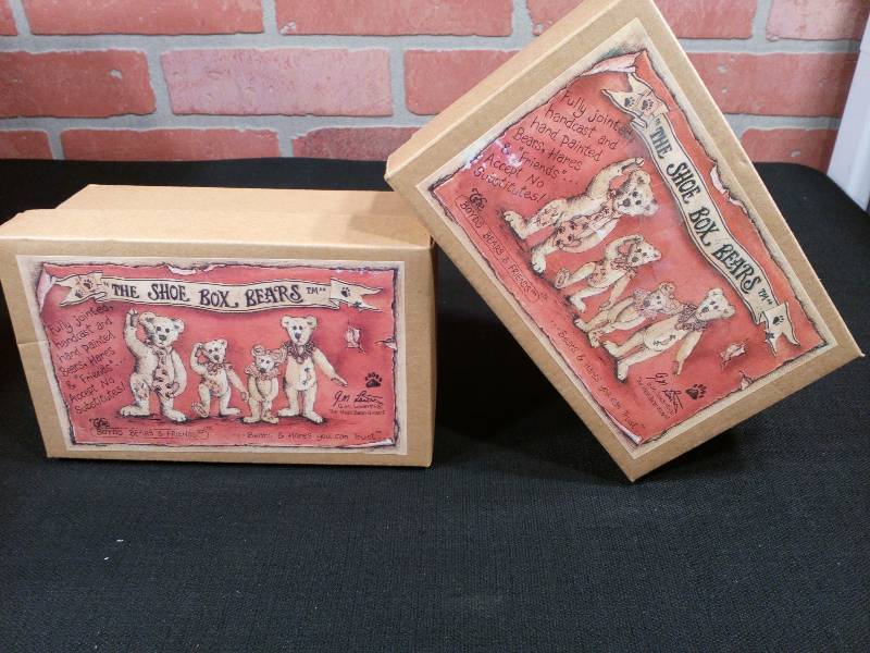 lot 62 image: Boyds The Shoe Box Bears Cinderella & Prince Charming Collectible Figurines