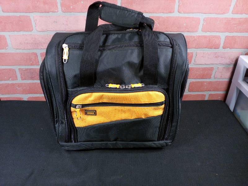 lot 77 image: Lucas Rolling Suitcase - Fits Under Airplane Seat