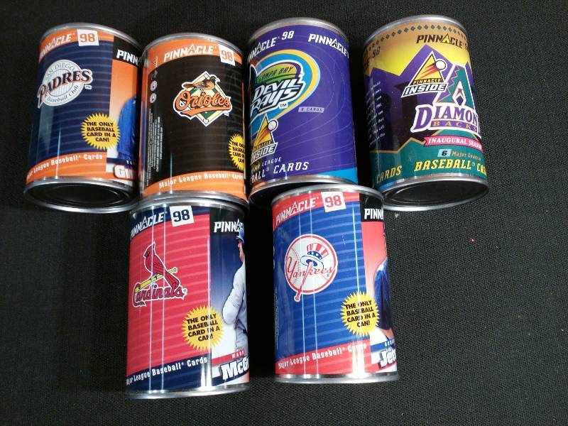 lot 86 image: Pinnacle 1998 Major League Baseball Cards In A Sealed Collectible Can
