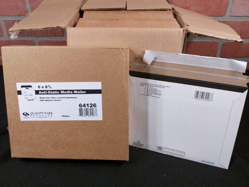 lot 106 image: Quality Park Antistatic Cardboard Disk Mailers