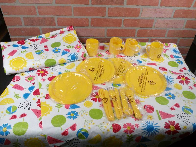 lot 133 image: Picnic Lot