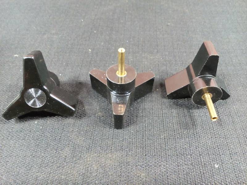 lot 161 image: Ableware Big Lamp Switch Three-Spoked Knob