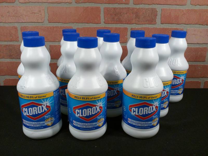 lot 165 image: Clorox Liquid Bleach Concentrated Formula