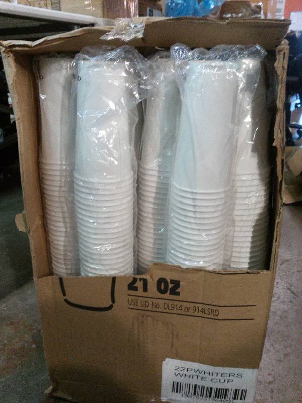 lot 174 image: Dixie Poly Cold Cups
