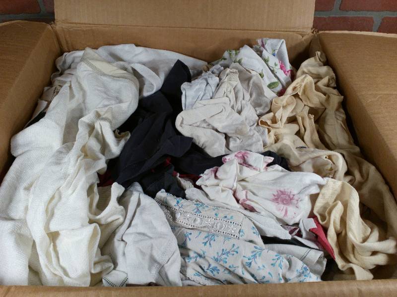 lot 219 image: Grainger Approved Highly Absorbent Soft Cloth Rags From Recycled T-Shirts