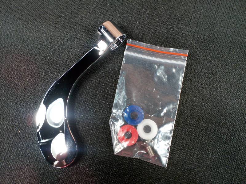 lot 231 image: Chicago Faucets Hot Wrist Blade Handle
