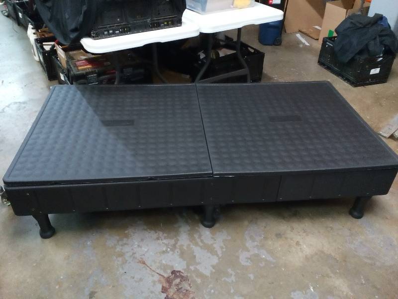 lot 232 image: The Sleep Number Modular Base Foundation - Twin Size