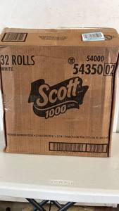 lot 17162 image: Scott 1000 Bulk Bathroom Tissue - 32 Roll Case - Retail $35