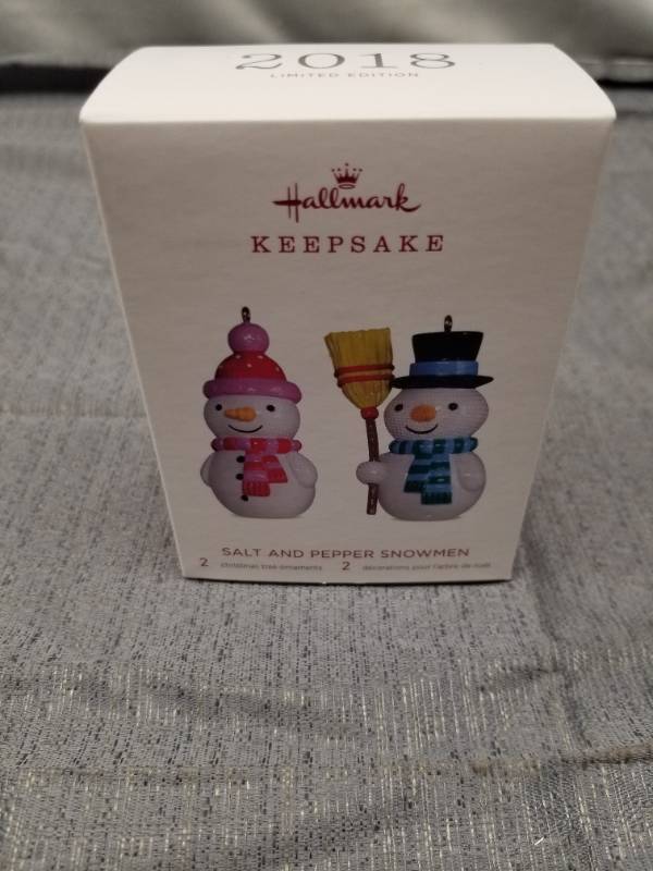 lot 12203 image: 2018 Hallmark Keepsake Salt and Pepper Snowmen Christmas Ornaments Limited Edition
