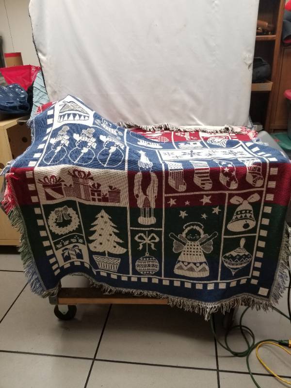 lot 12226 image: Christmas Holiday Themed Woven Throw Blanket with Fringe