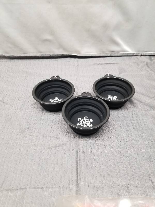 lot 12245 image: Black Collapsible Silicone Bowls with Snowflake Design - Set of 3