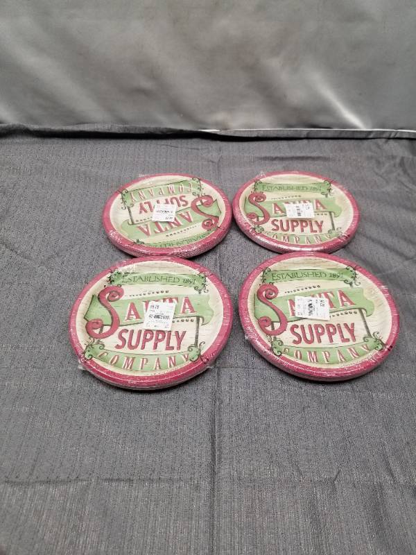 lot 12259 image: Santa Supply Company Christmas Paper Plates Set of 4