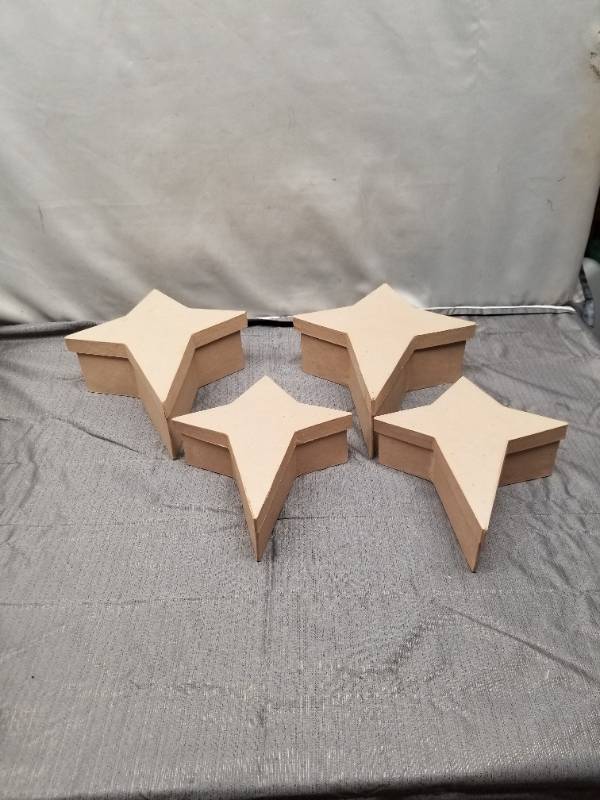 lot 12307 image: Star Shaped MDF Wood Corner Blocks - Set of 4