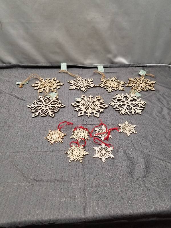 lot 12310 image: Wooden Snowflake Christmas Ornaments - Collection of 11