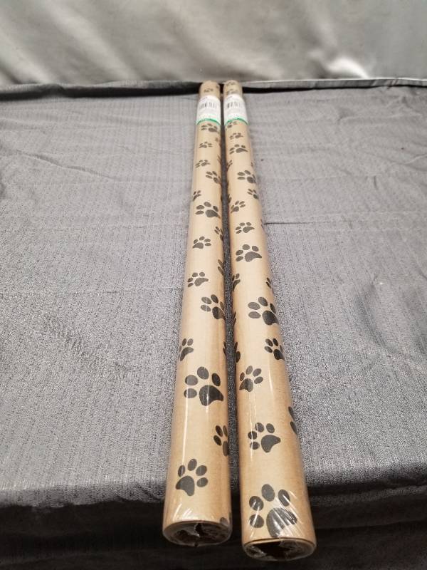 lot 12320 image: Paw Print Pattern Gift Wrapping Paper Rolls