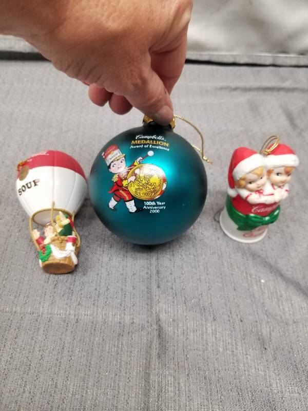 lot 12369 image: Campbells Soup 100th Anniversary Medallion Christmas Ornament Set 2000