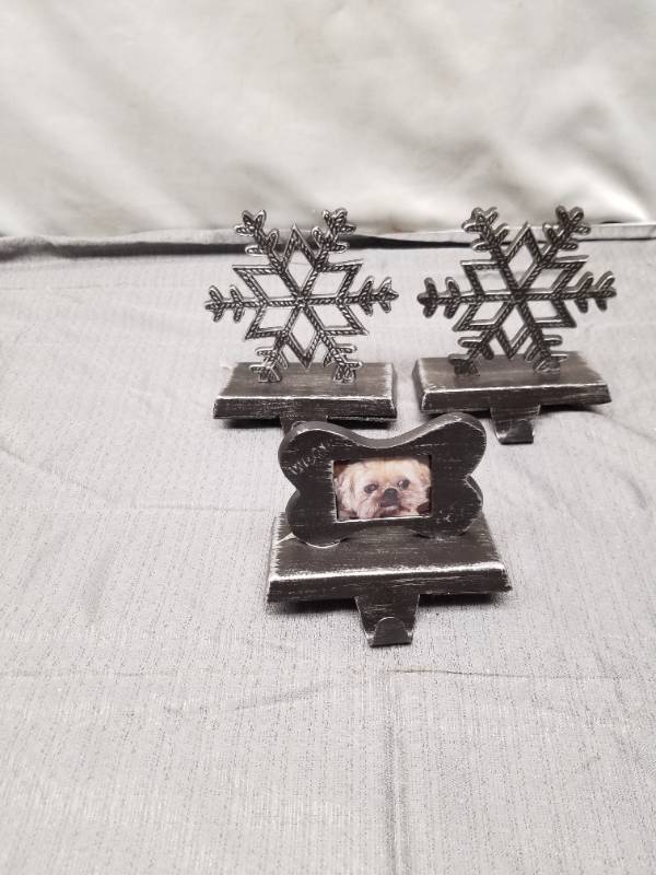 lot 12381 image: Christmas Stocking Holders - Snowflake and Pet Photo Frame Design