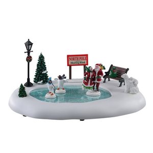 lot 3150 image: North Pole Skating Rink
