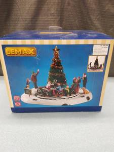 lot 3151 image: Lemax North Pole Express Animated Christmas Train Set No Charger