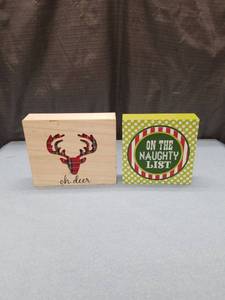 lot 3169 image: Holiday Wood Block Signs - Oh Deer & Naughty List