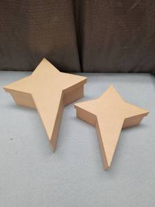 lot 3208 image: Decorative Star