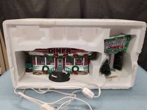 lot 3223 image: Department 56 Snow Village Shellys Diner with Sign Collectible Figurine