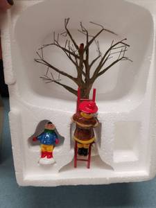 lot 3224 image: Department 56 Snow Village Fireman to the Rescue Scene