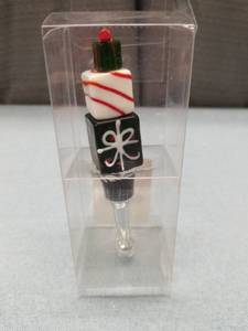 lot 3239 image: Venitian Glass Penguin Shaped Wine Bottle Stopper