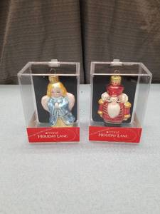 lot 3259 image: Holiday Lane Christmas Angel Ornaments Set