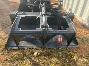 lot 1083N image: Unused Wolverine Flat Bottom Grapple Bucket for Mini Skid Steer
