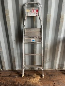 lot 1057N image: Werner 5 12 step ladder