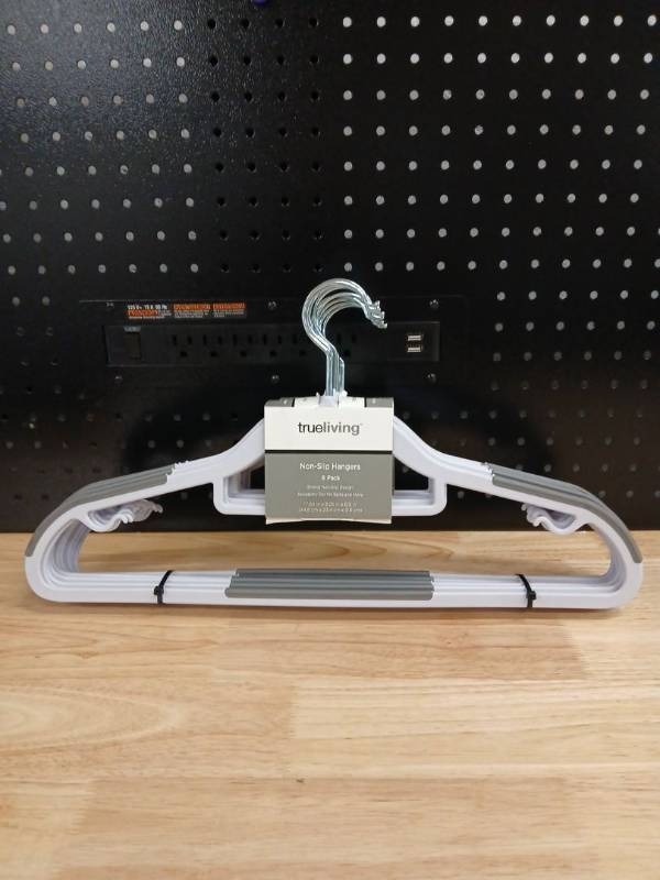 lot 40448 image: Trueliving White Non-Slip Clothing Hangers Set - Retail $12