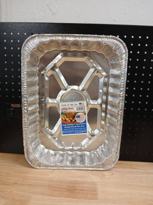 lot 40483 image: Jiffy-Foil Large Rectangular Aluminum Rack Roaster 1 count per pack. - Retail $15