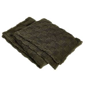 lot 42567 image: Teen Checkered Plush Throw Blanket Army Green - Makers Collective - Retail $20