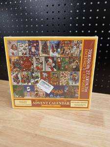 lot 42575 image: 1000 Piece Christmas Puzzle - Retail $15
