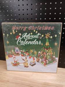 lot 42576 image: Christmas Building Block Advent Calendar  - Retail $32
