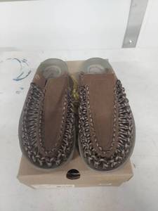 lot 3722 image: Keen Uneek Slide Sandals - Dark EarthBrindle - 9.5