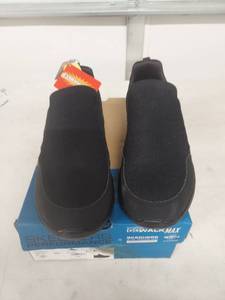 lot 3731 image: SKECHERS 10.5 WIDE