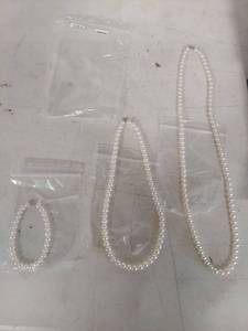 lot 3753 image: Classic White Pearl (2) Necklace and Bracelet
