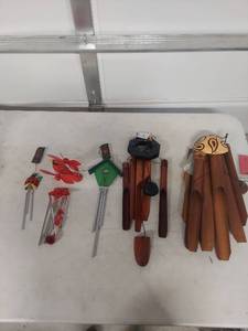 lot 3780 image: Garden Wind Chime Collection with Cardinals and Ladybug
