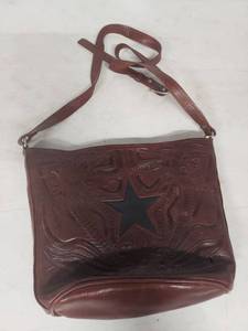 lot 3781 image: Western Tooled Leather Star Crossbody Bag