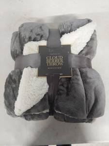 lot 3785 image: Northpoint Cloud Berber Throw Blanket